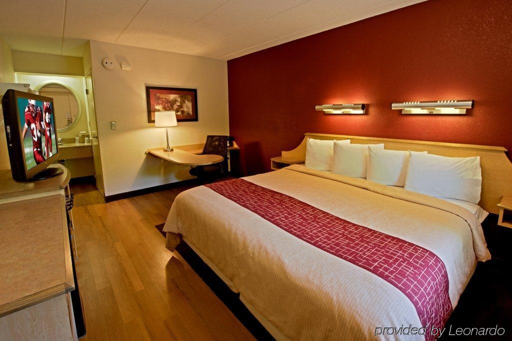Red Roof Inn Cleveland - Індепенденс Номер фото